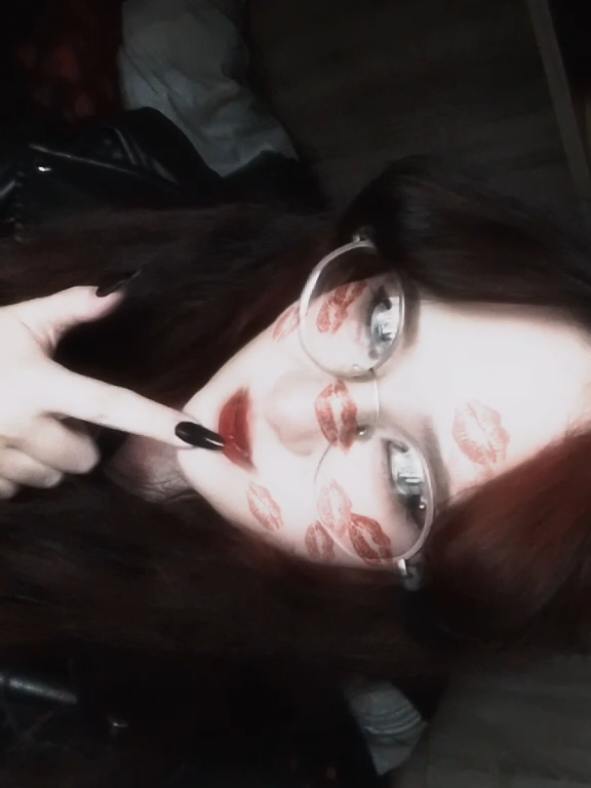 @anisoi