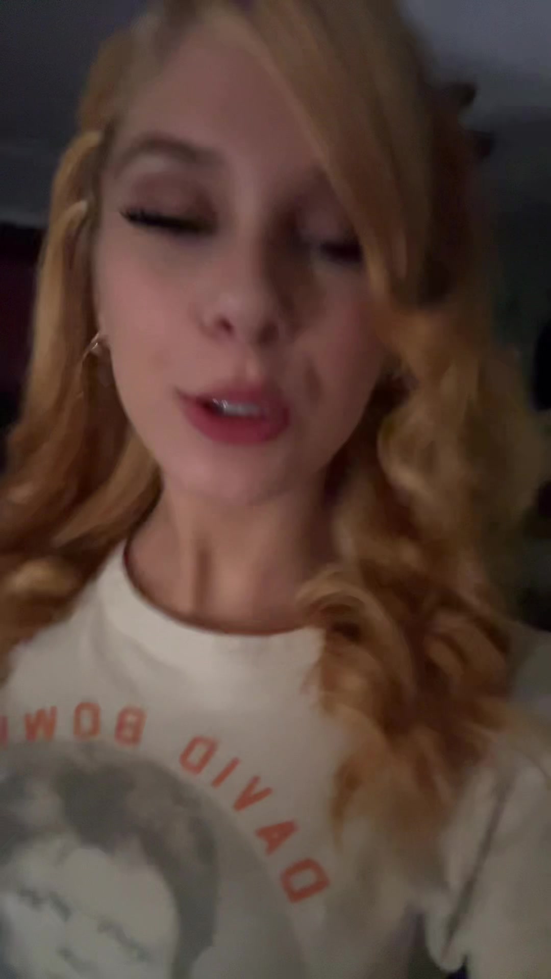 @👻