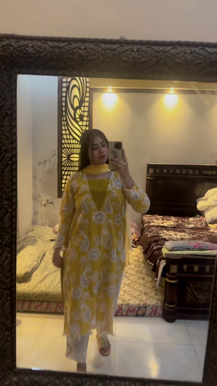 @ملکہ 😍❤️
