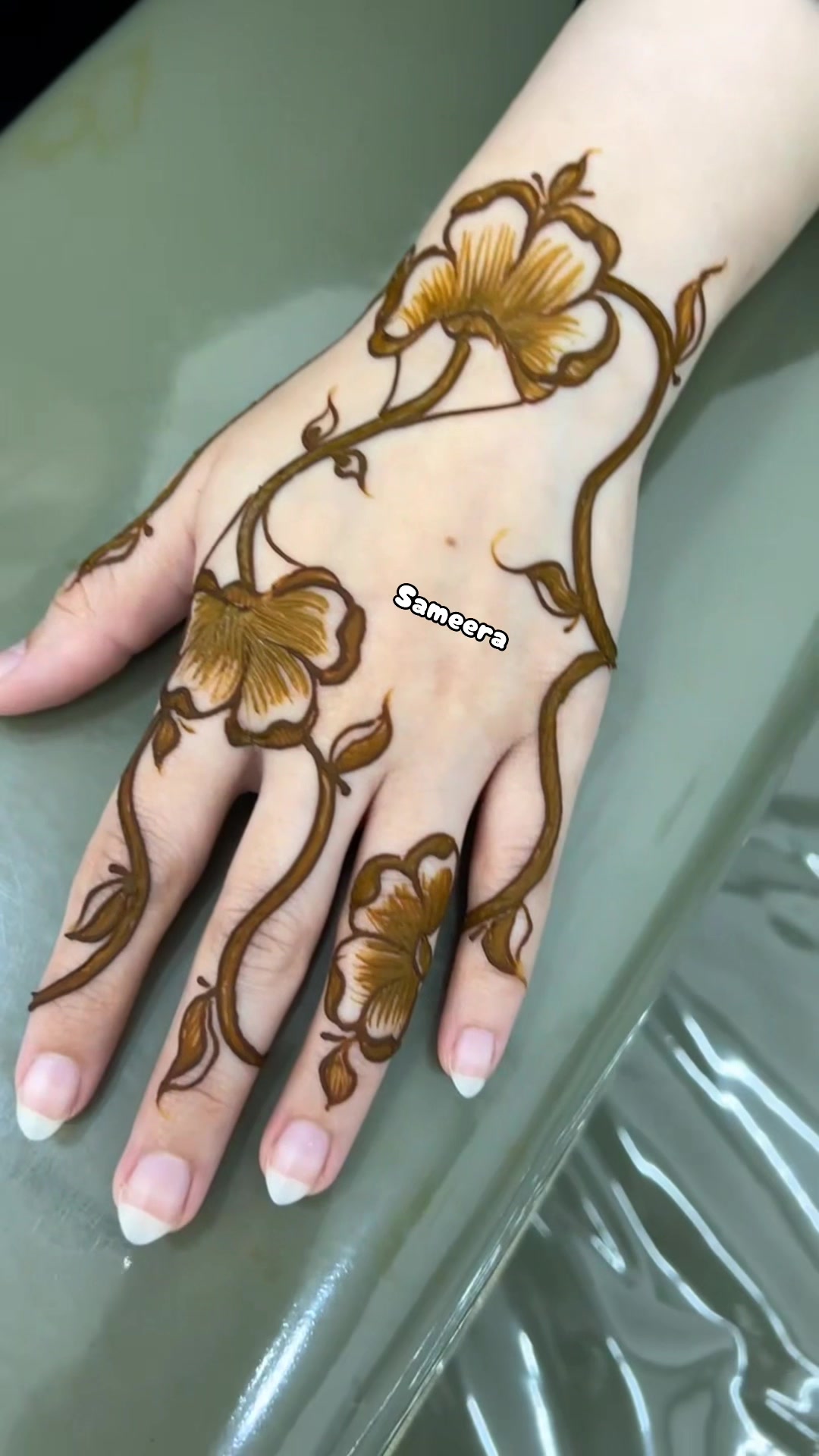 @hennaArtist Samee🖤
