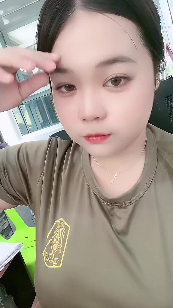 @ปิ่นที่แก้มแดงๆ