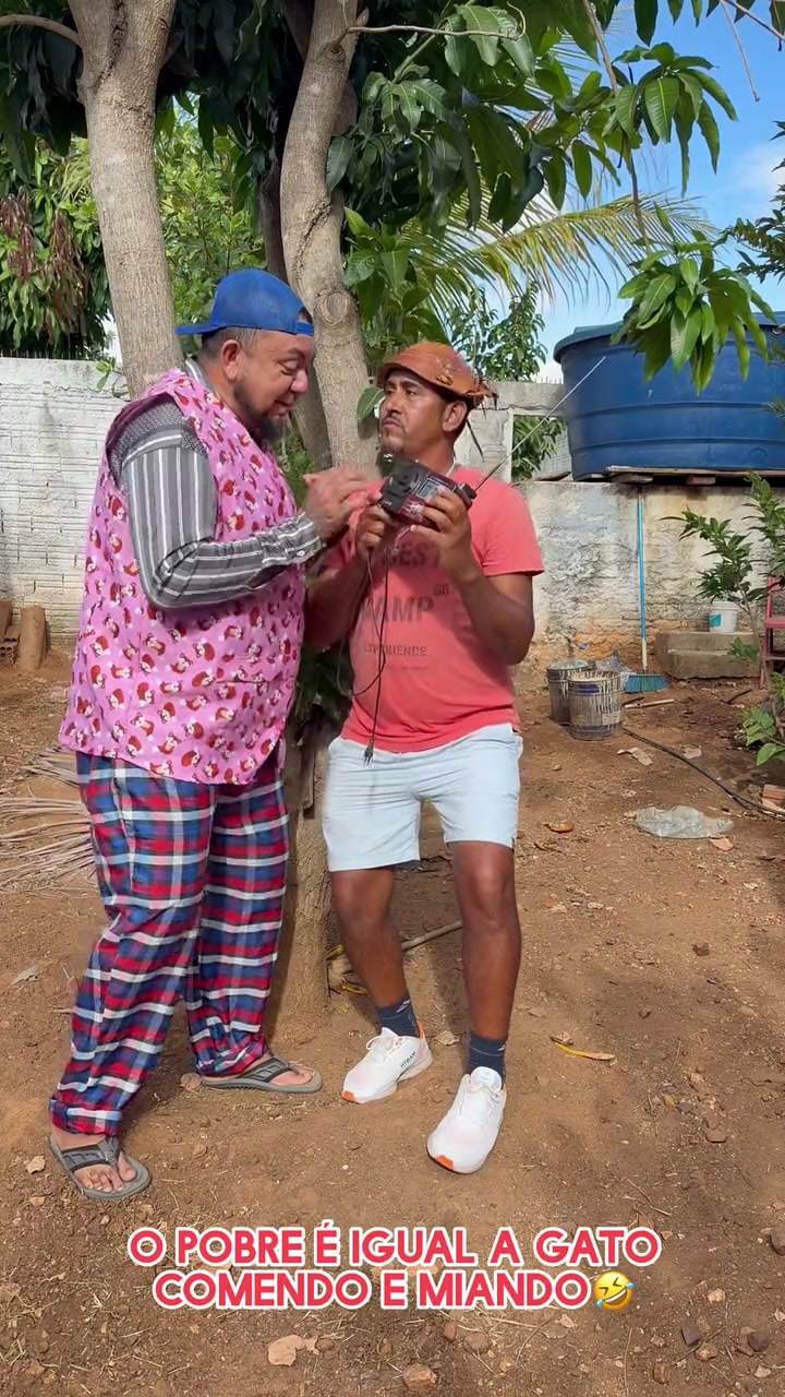 @Carroceirobocaaberta