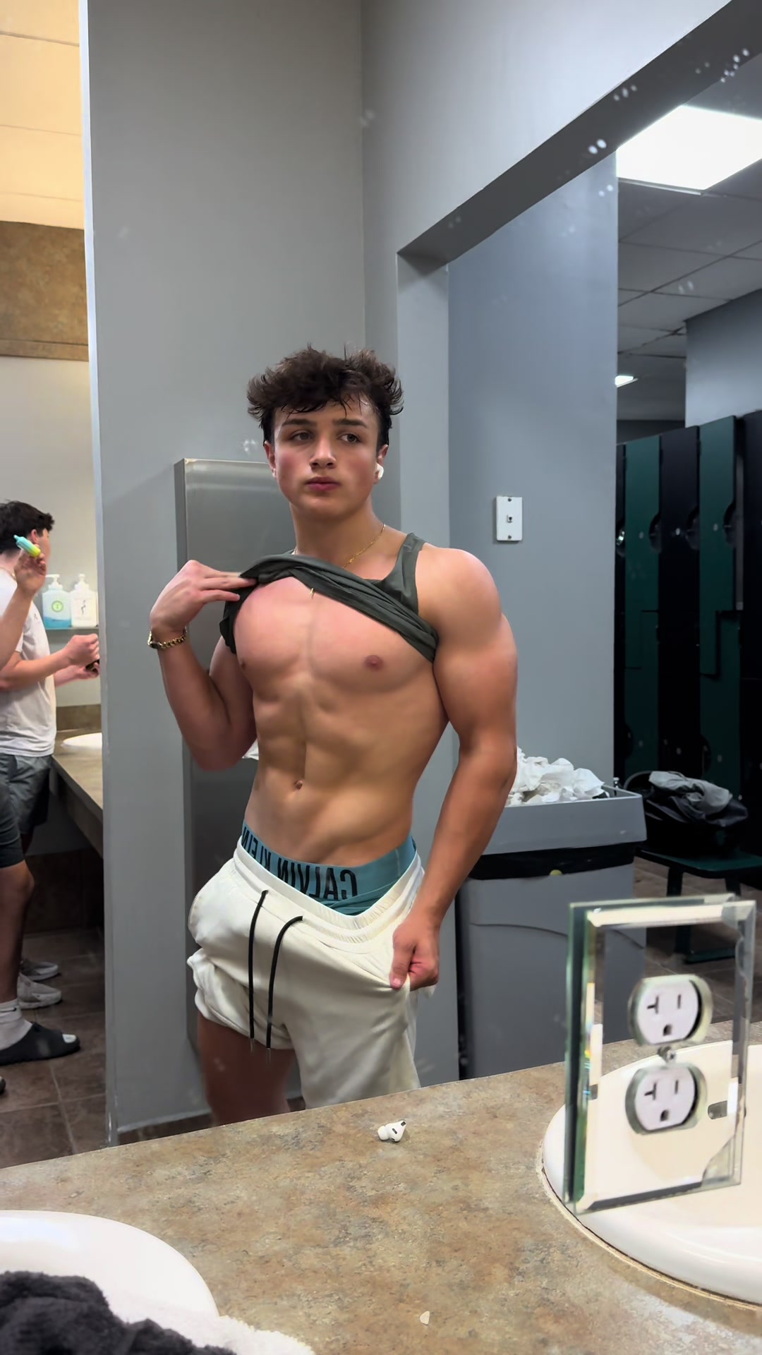 @brockdergaraa