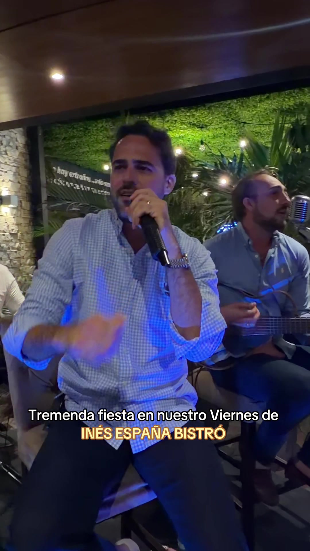 @Hermanos Barbery Oficial