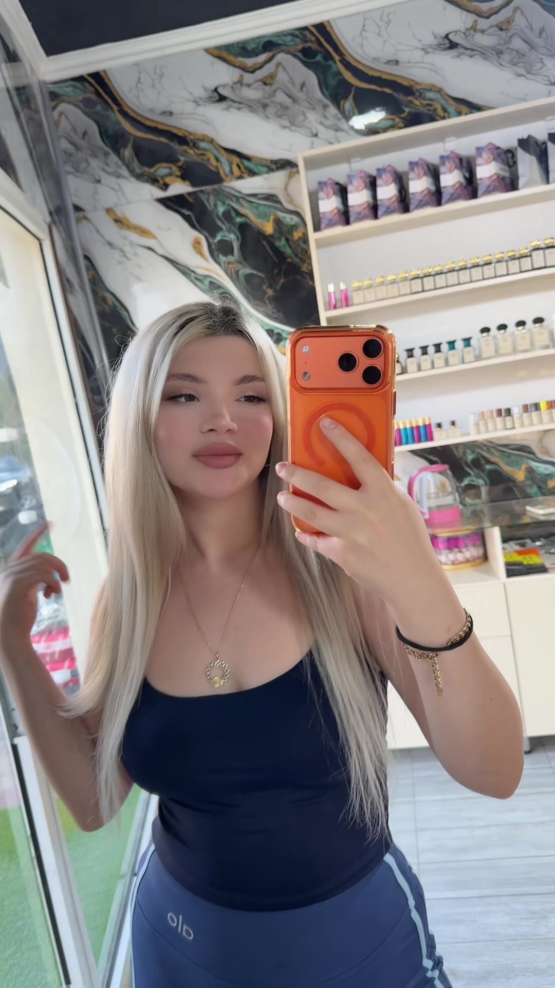 @Moniş🤍