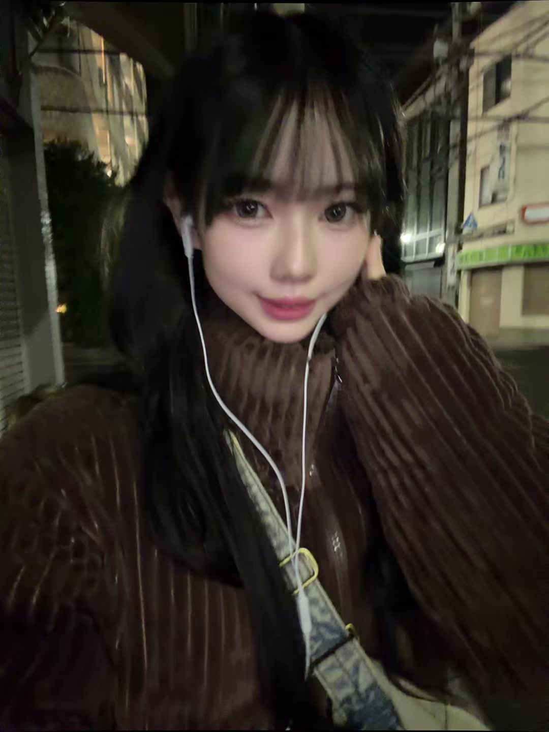 @あき