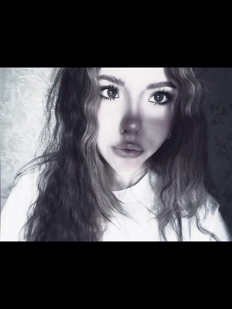 @𝑌𝑢𝑙𝑖𝑎𝑛𝑜𝑣𝑎