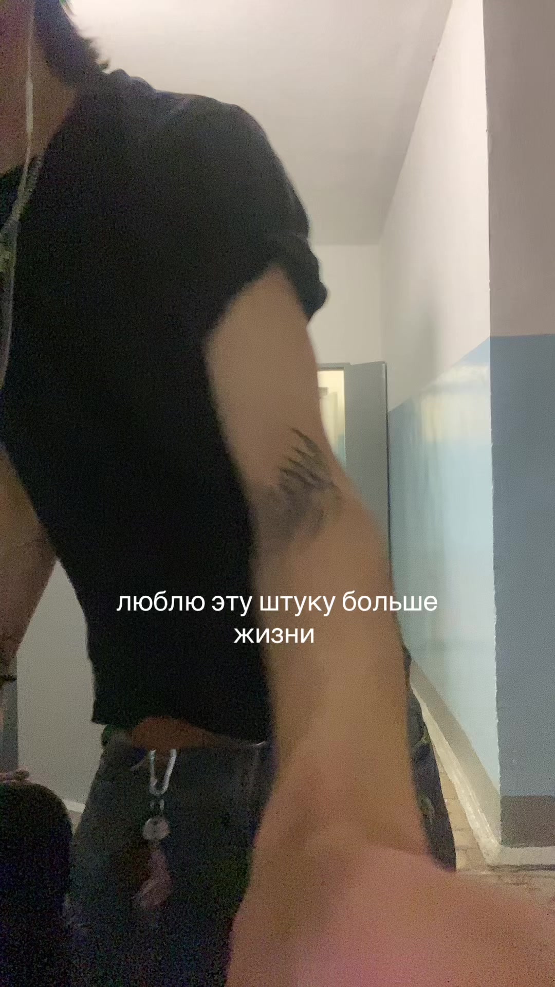 @1shitker