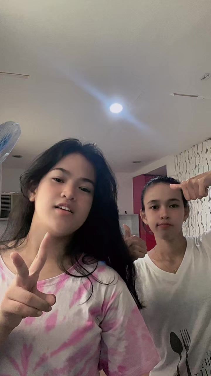 @𝒸𝒽𝓇𝒾𝓈