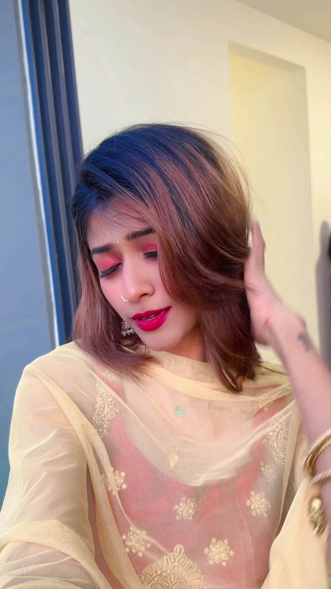 @𝐉 𝐇 𝐎 𝐓 𝐇 𝐈 👀