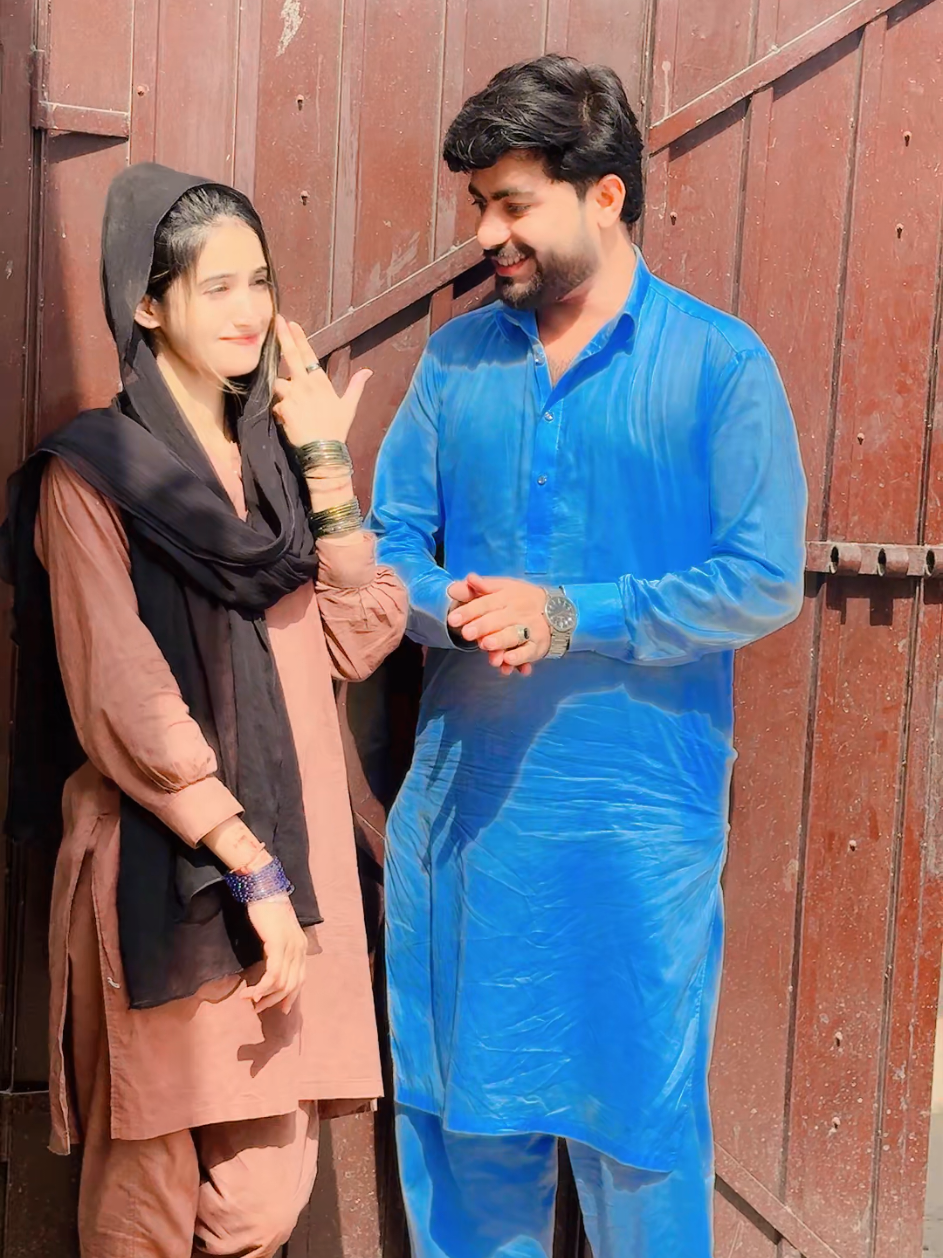 @👑عزیر~Pathan🤍🌼
