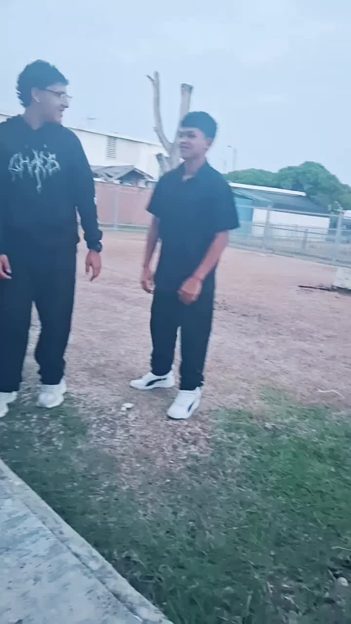 @LocosdePR