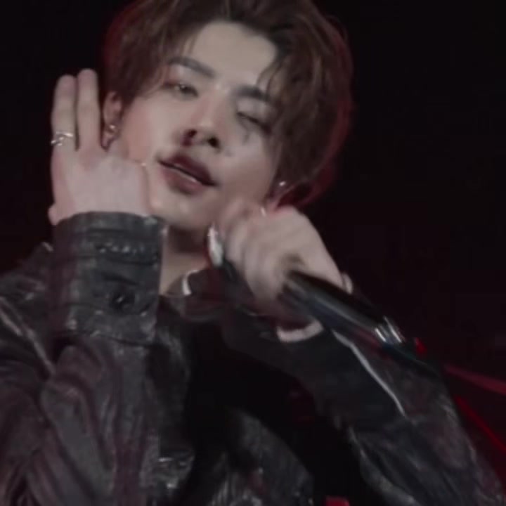 @๐๐๐๐๐๐๐