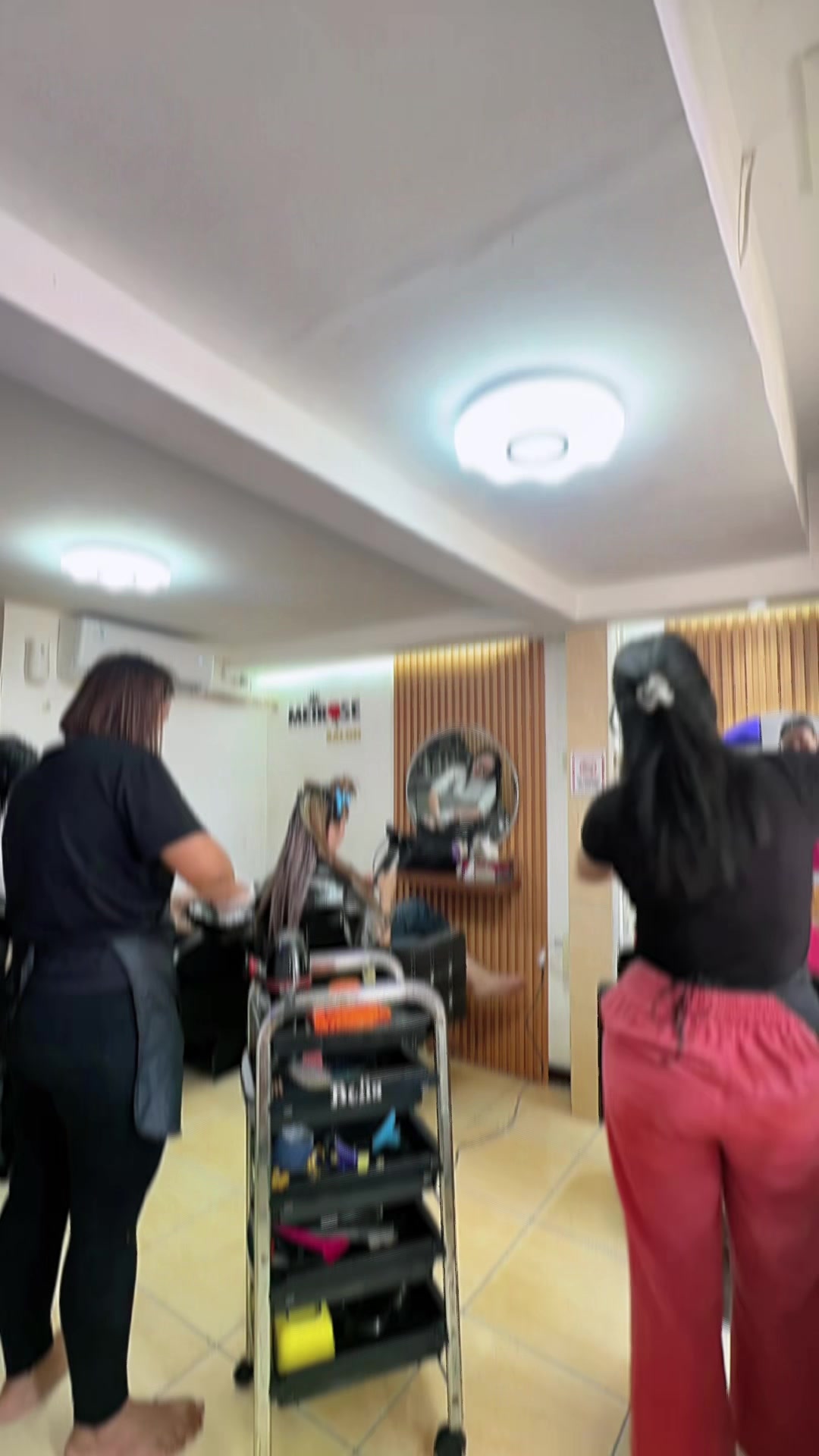 @Salon Meirose