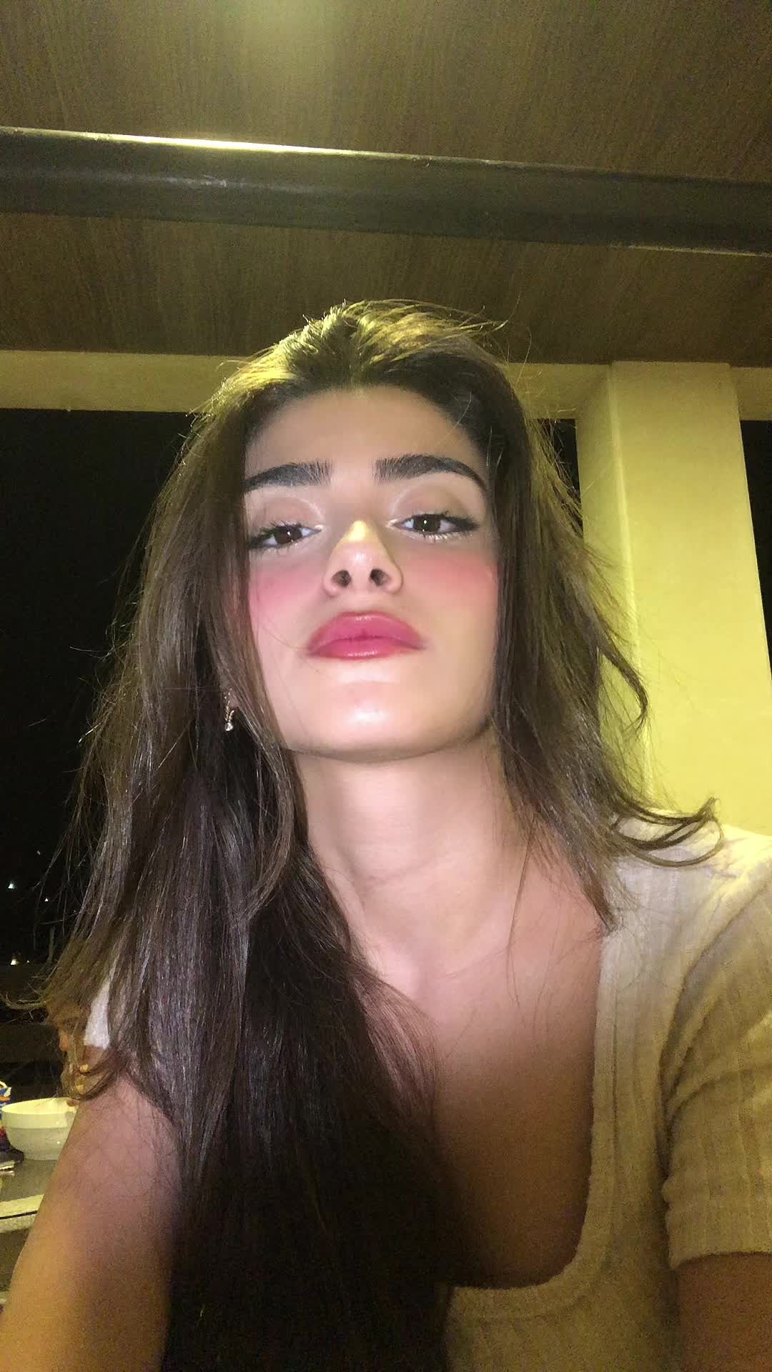 @Claritamaroun
