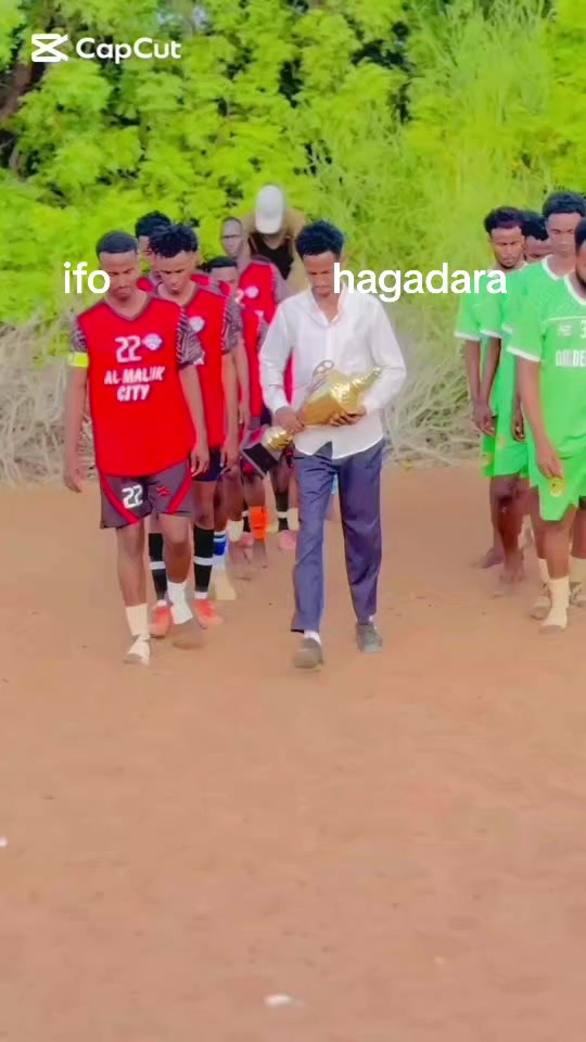 @Madax weynaha qoxotiga🙏