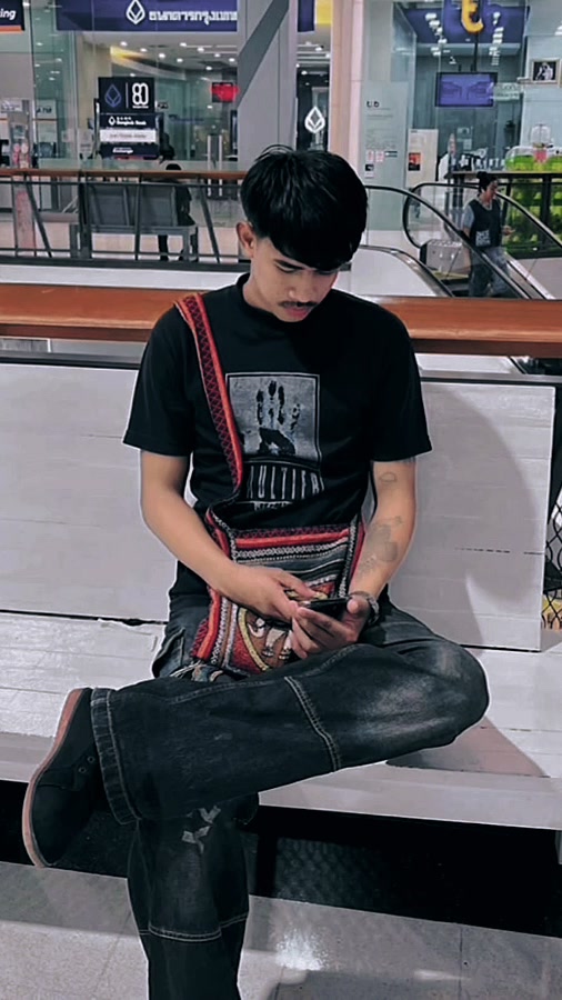 @นี่นายฮ้อยไม่ใช้นายร้อย