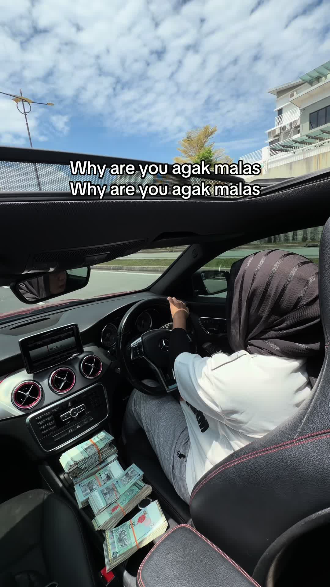 @tyraaa