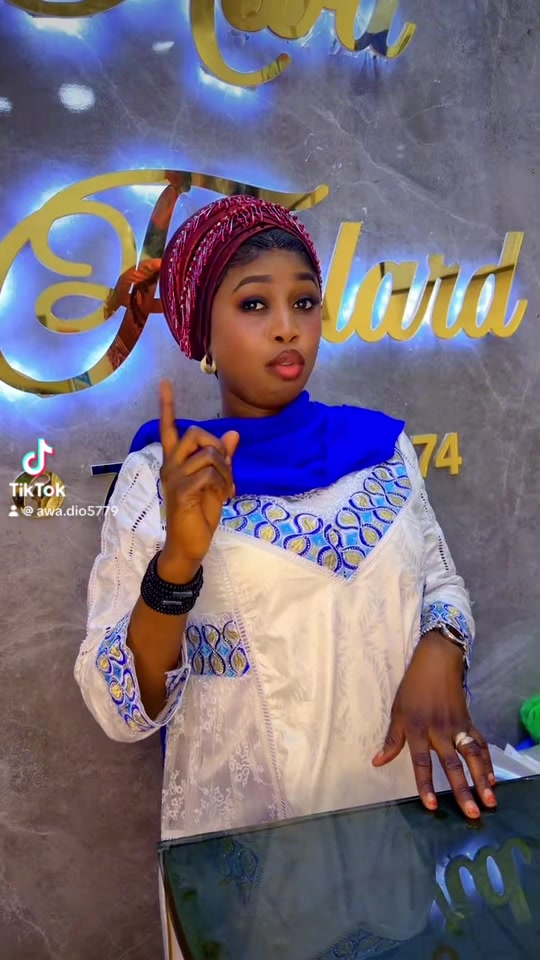 @Awa Foulard