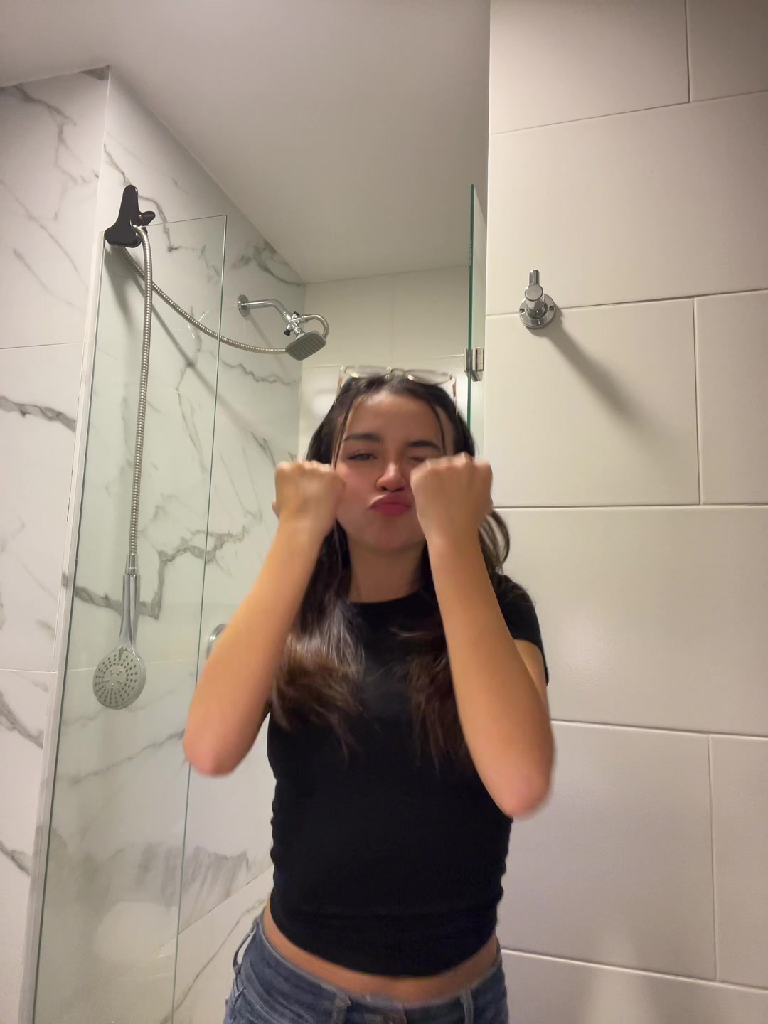 @𝓢𝖆𝖗𝖎𝖘