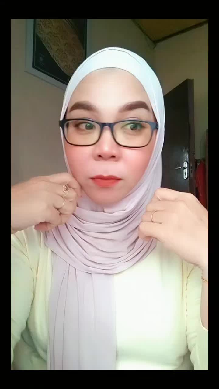 @Dhemylitha