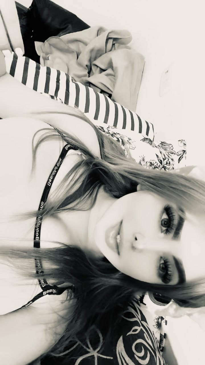 @𝓚𝓪𝓻𝓮𝓷 🌸