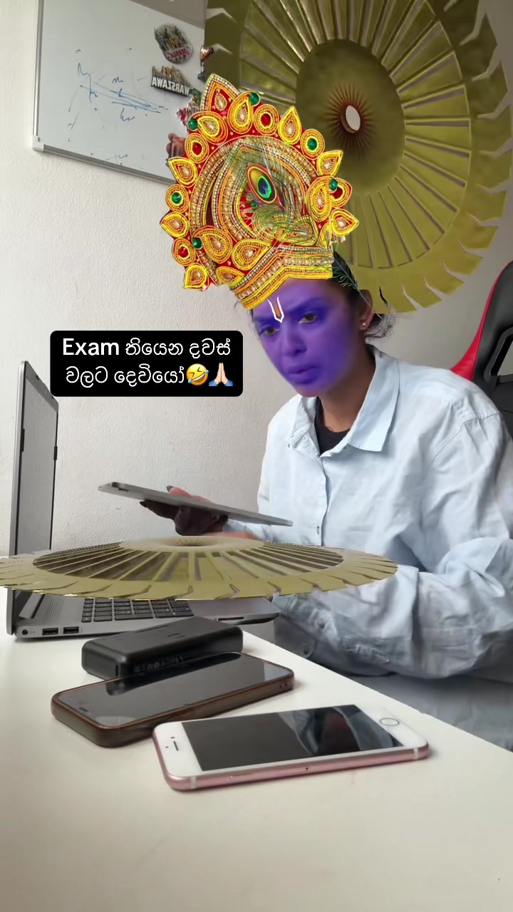 @Mane Girl🎭 ( මනා)