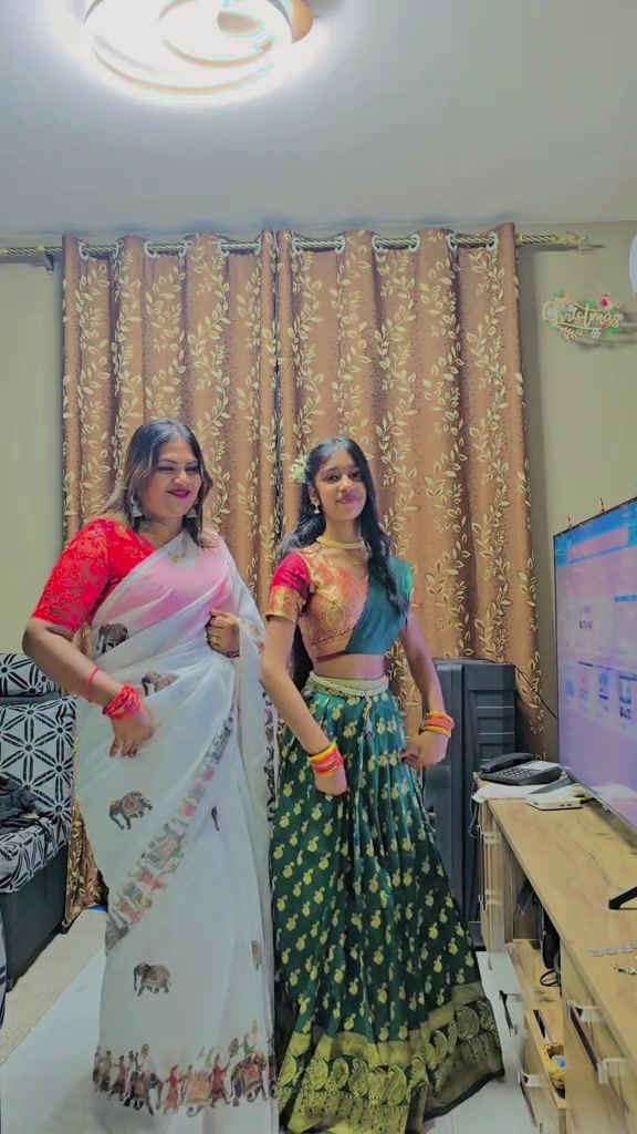 @~अहाना🪼