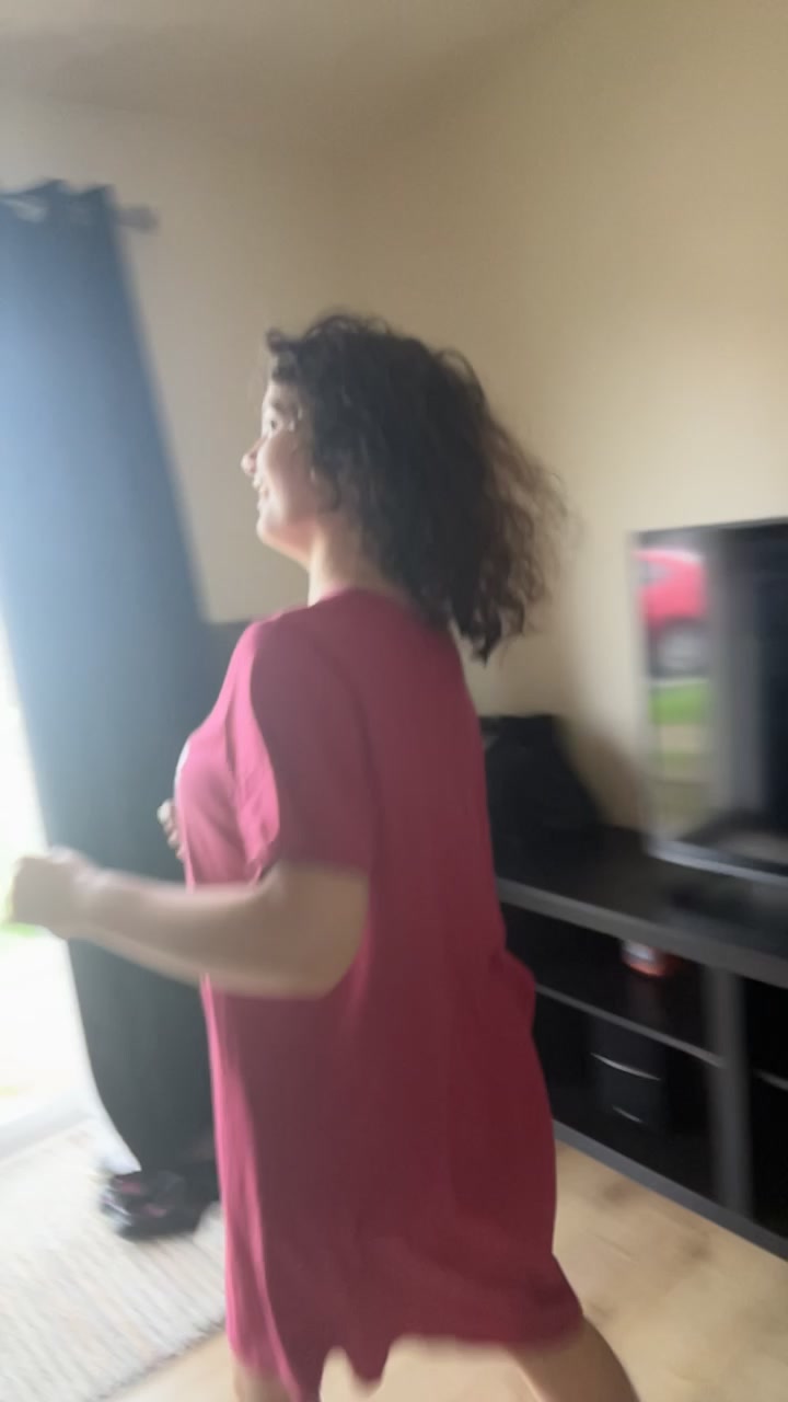 @Hotmomvibes