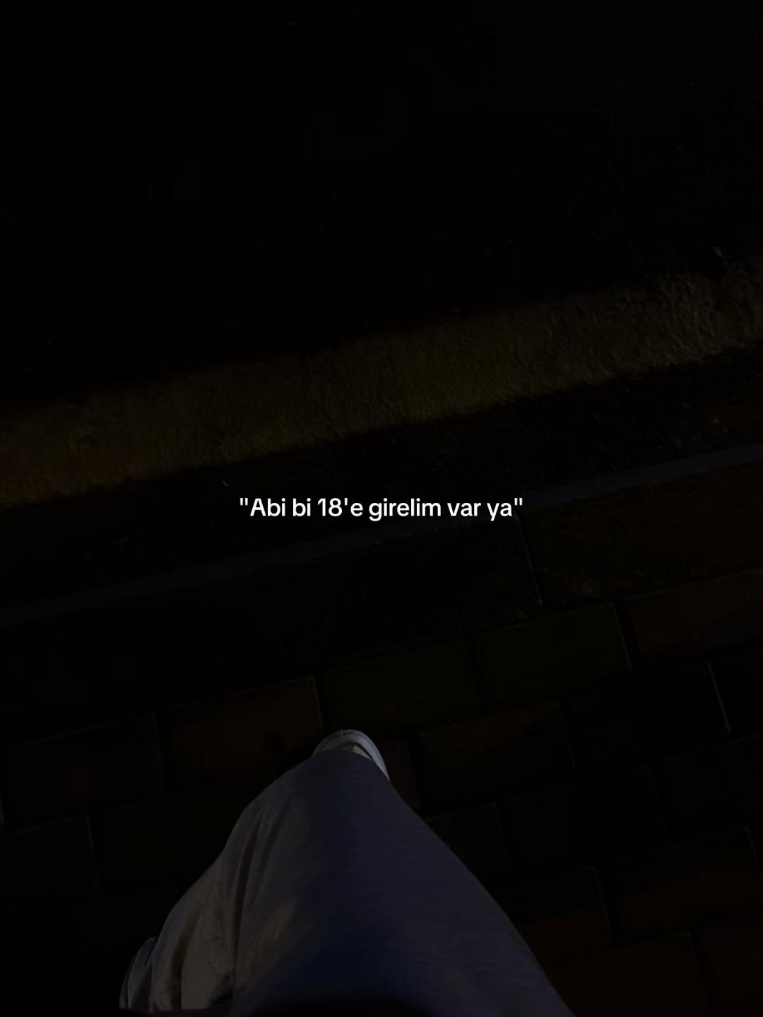 @𝓜.