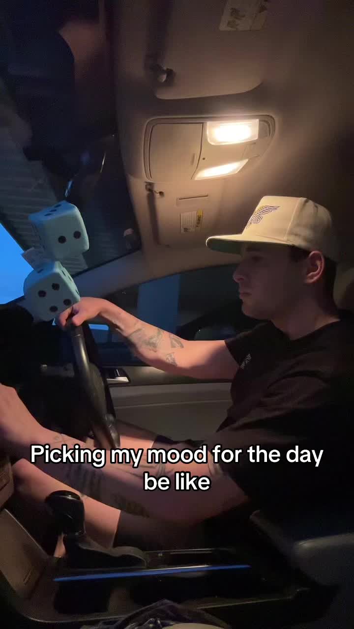 @CARSONGOESPUNK