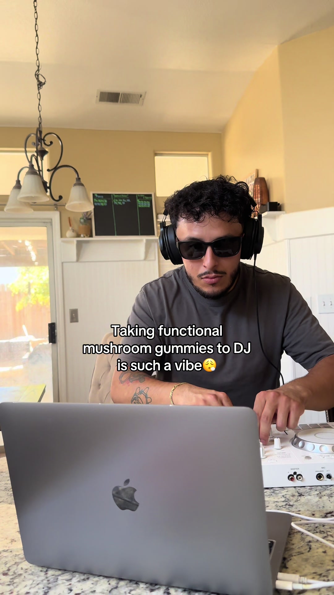 @Mochi