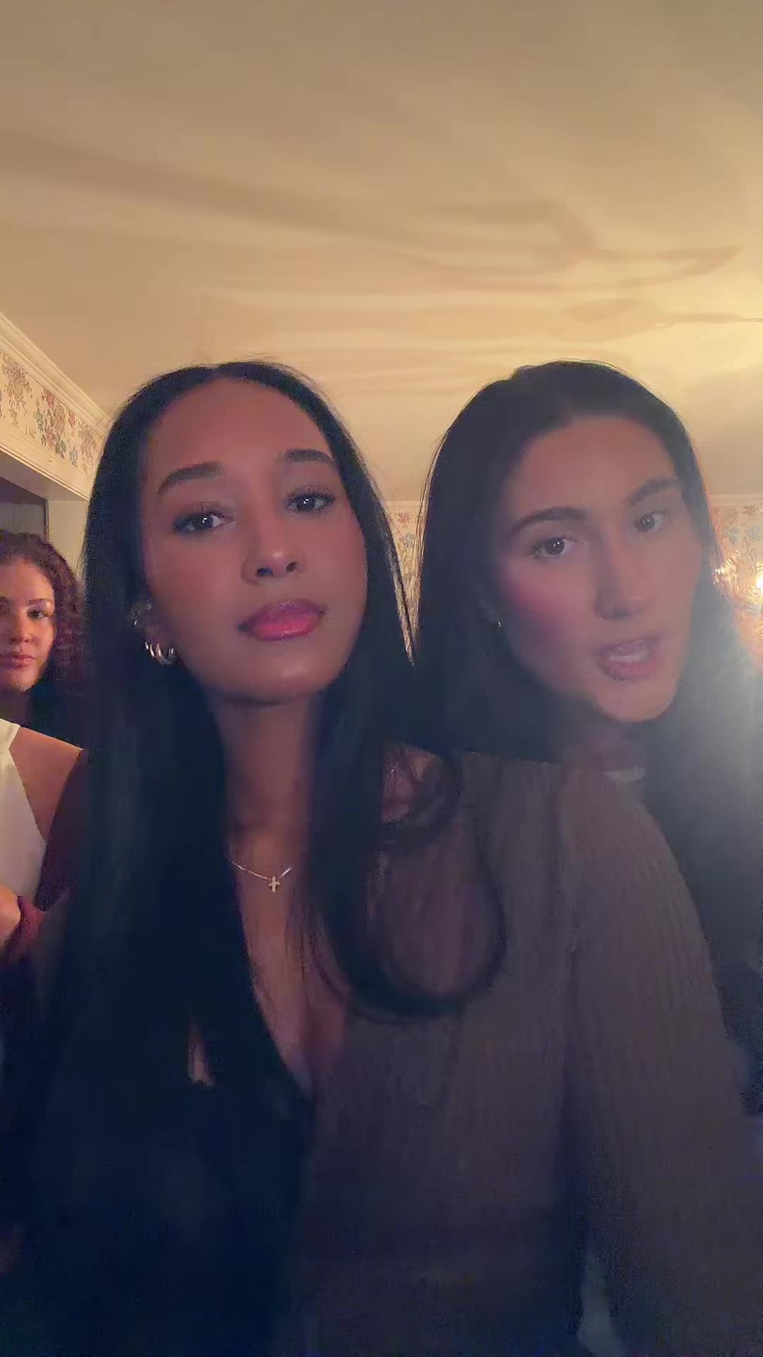 @Hermella