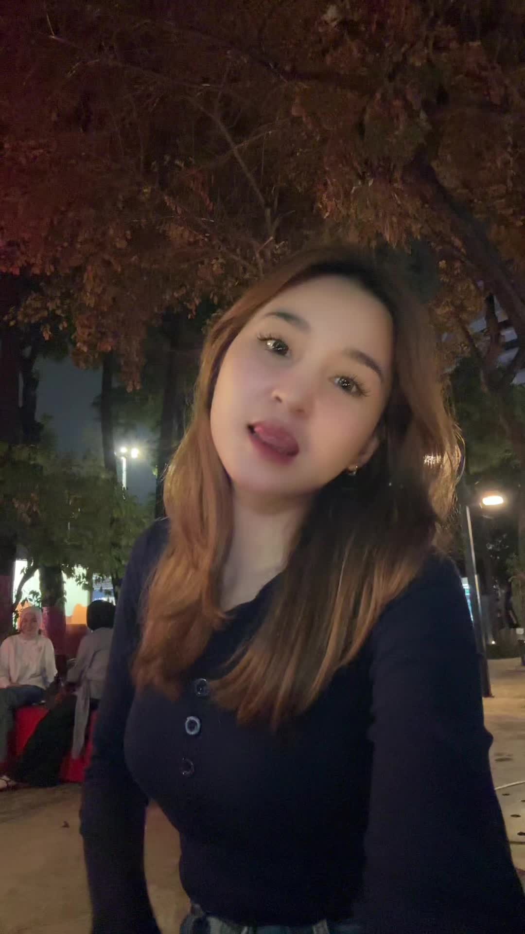 @🦋
