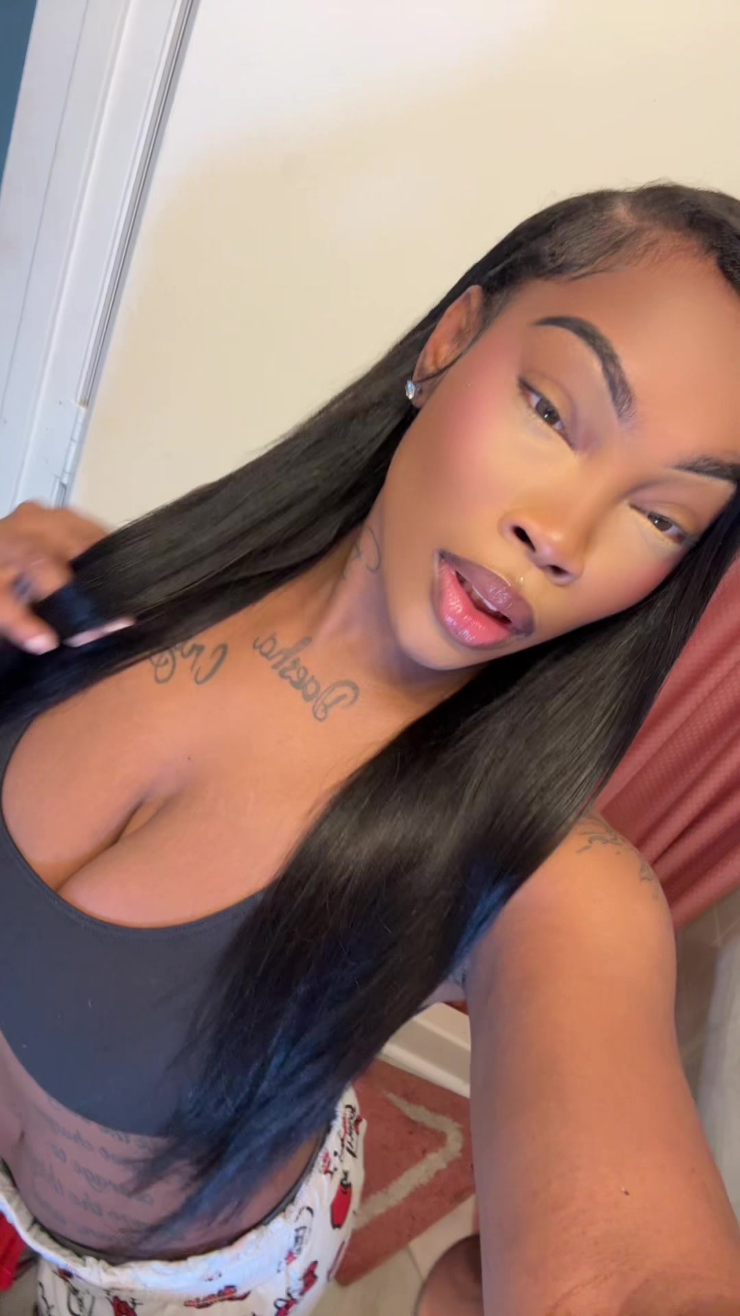 @PrettyFaceMoofie 🫧💕