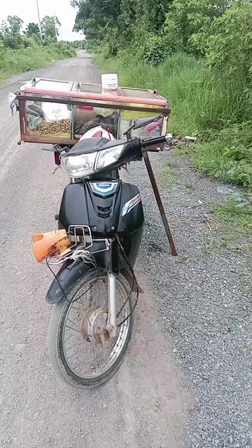 @ម៉ាក់សិទ្ធ លក់ម្ជូរ