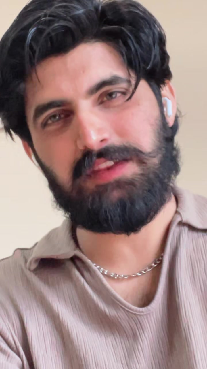 @Hamza Gujjar🇬🇧🇵🇰