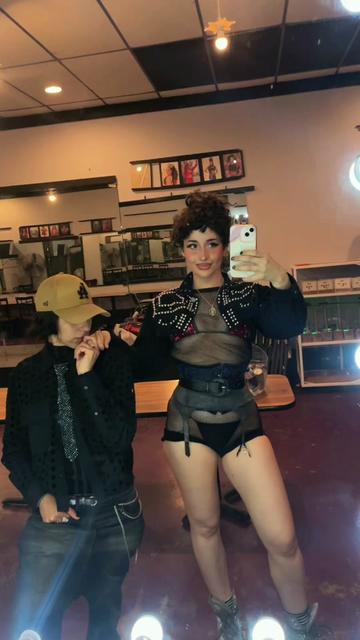 @Jada - Roller Dance Burlesque
