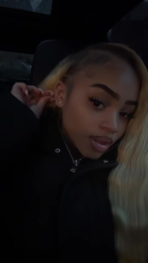 @reinamonaee