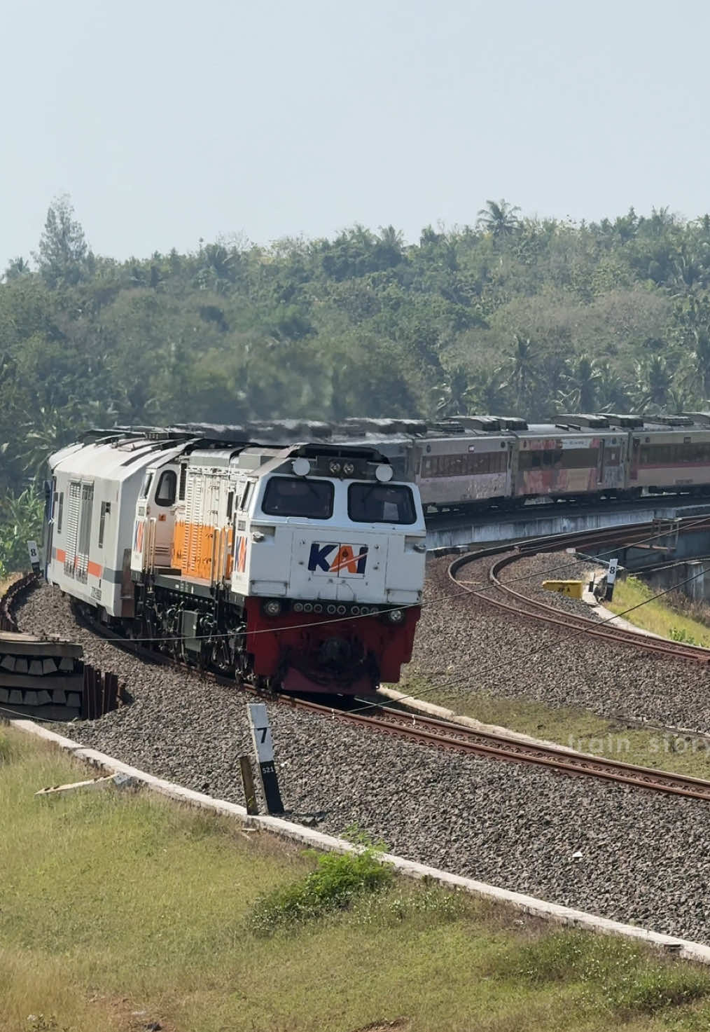 @Train_Story