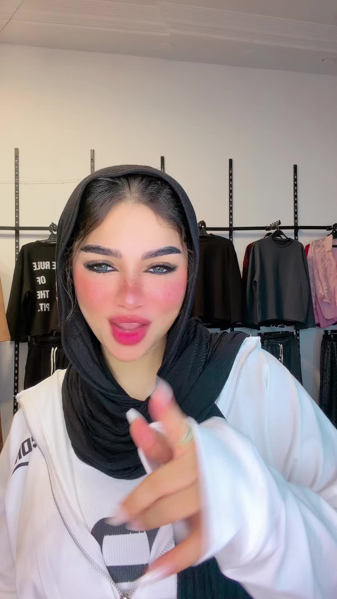 @LOGYELSONY