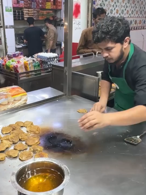 @wefoodiepk