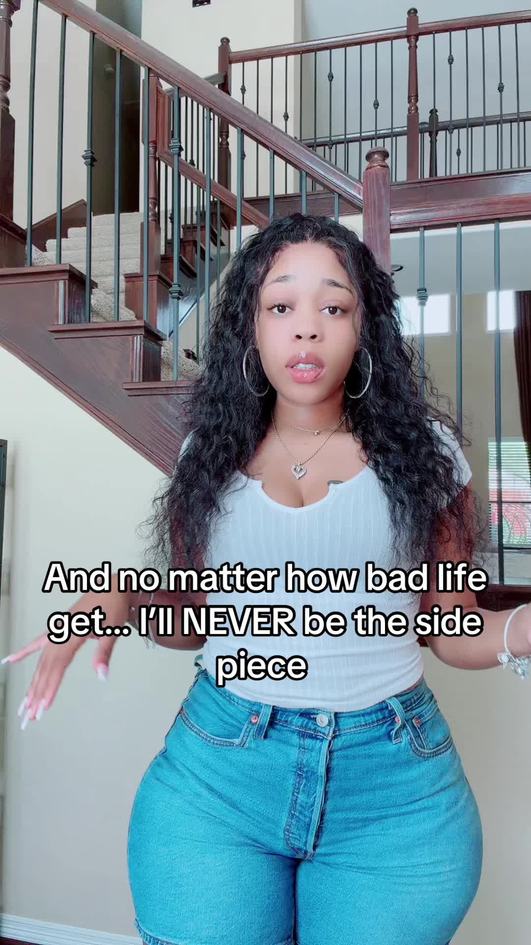 @Official_ieishamarie