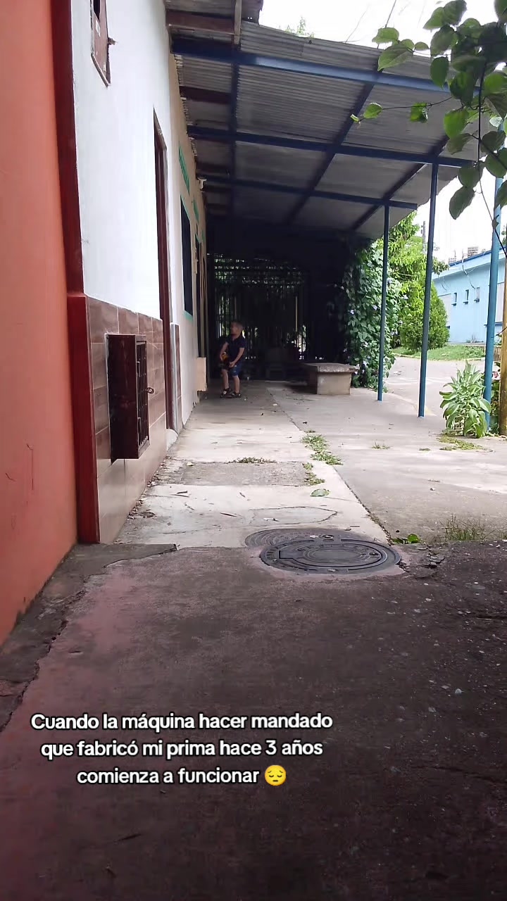 @V&Lambda;L&Xi;NCI&Lambda;:/