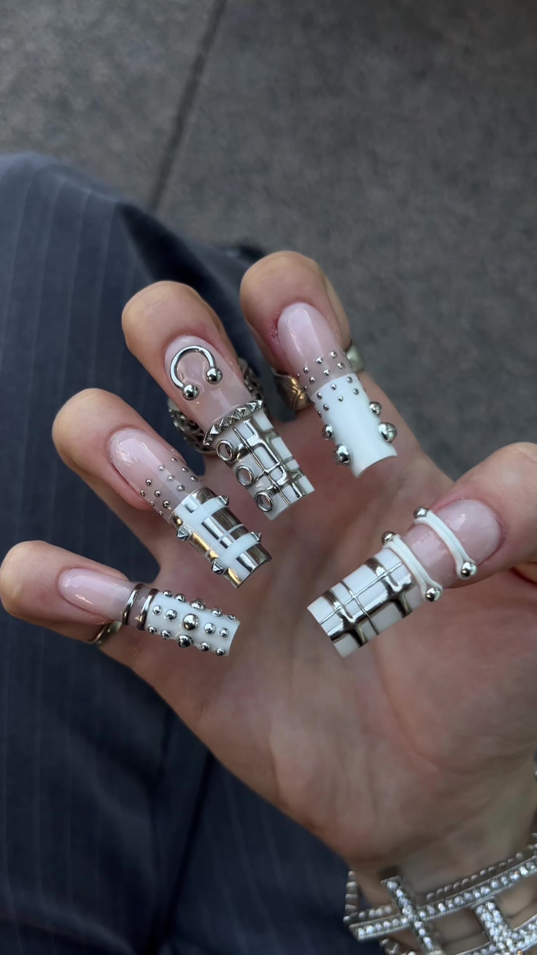 @DIVINE NAILS