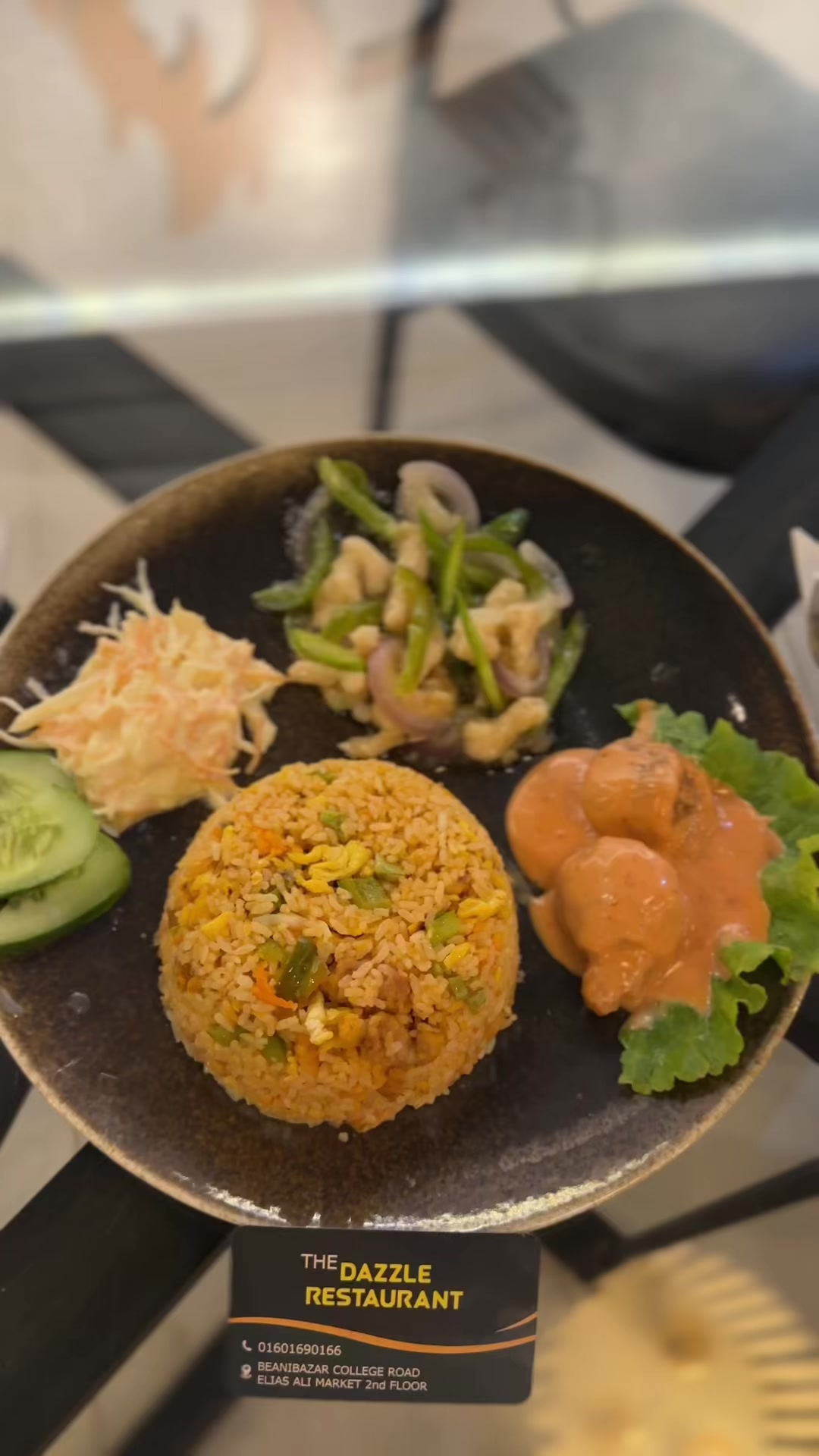 @Dazzle Restaurant
