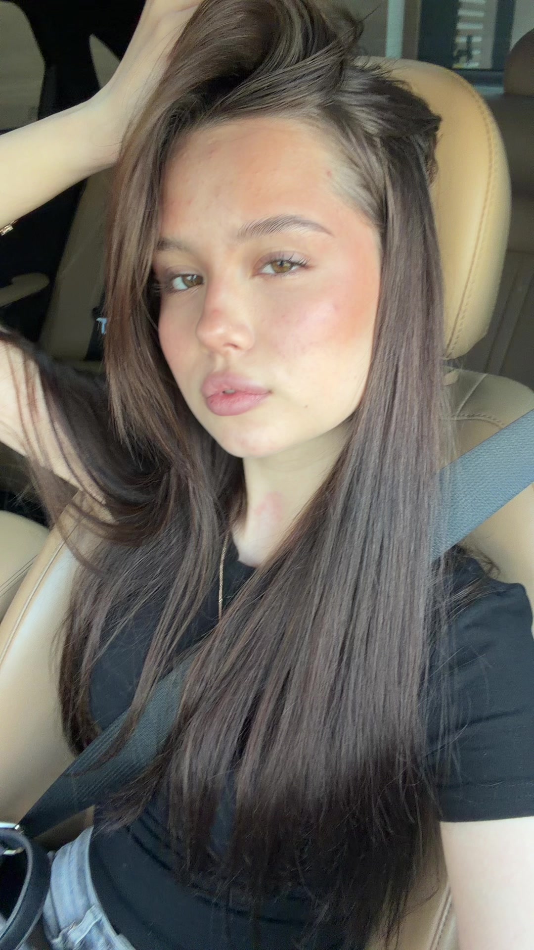 @heroinya