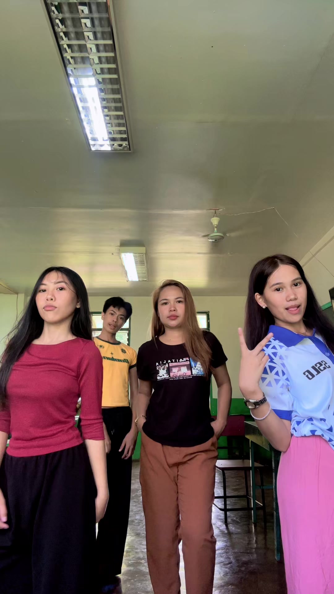 @𝑀𝒾𝓈𝓈 𝑅𝑜𝒸𝒽 👩&zwj;🏫🇵🇭
