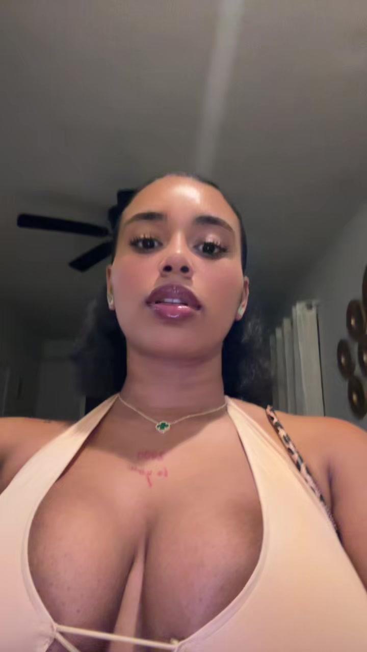 @Yariii💗