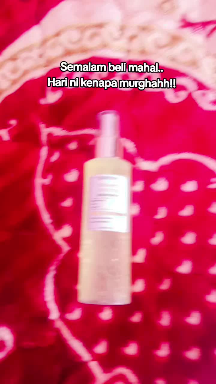 @Madam_November